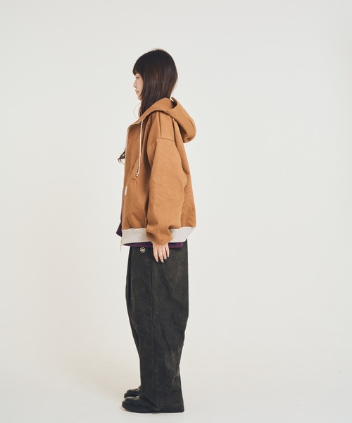 EFFECTEN(エフェクテン)の「【EFFECTEN】Duck hoodie(パーカー・メンズ・キャメル/スミクロ・FREE)」の4枚目の写真