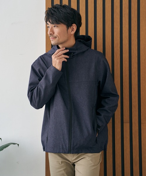 ikka（イッカ）の「【雑誌MonoMax4月号掲載】撥水メランジ ジップマウンテンパーカー「小泉孝太郎さん着用モデル」（マウンテンパーカー・メンズ・グレイッシュベージュ/ブラック/ネイビー・M/XL/L/S）」の6枚目の写真