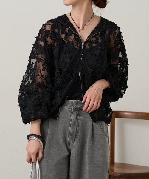 Omekashi（オメカシ）の「レースフーディ（ブルゾン・レディース・オフホワイト/ブラック・FREE）」の2枚目の写真