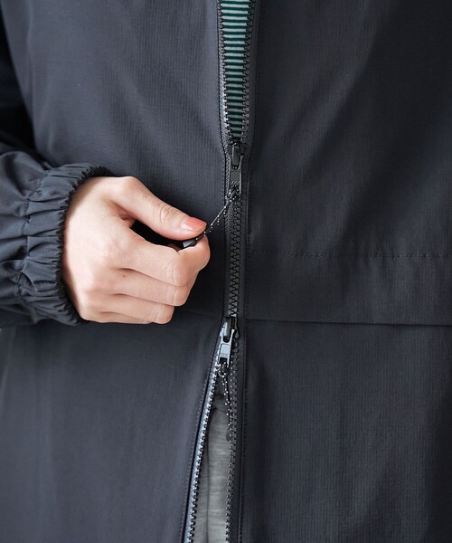 coen(コーエン)の「【C.mt】 撥水パッカブルマウンテンパーカー(マウンテンパーカー・レディース・オフホワイト/ベージュ/ブラック/ダークブラウン・M/L)」の10枚目の写真