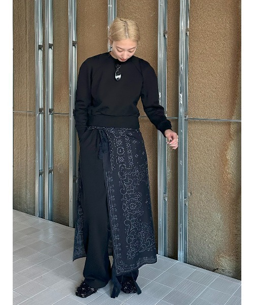 ELCHELE(エルチェレ)の「FRENCH TERRY COMPACT TOP(Tシャツ/カットソー・レディース・オートミール/ブラック・FREE)」の11枚目の写真