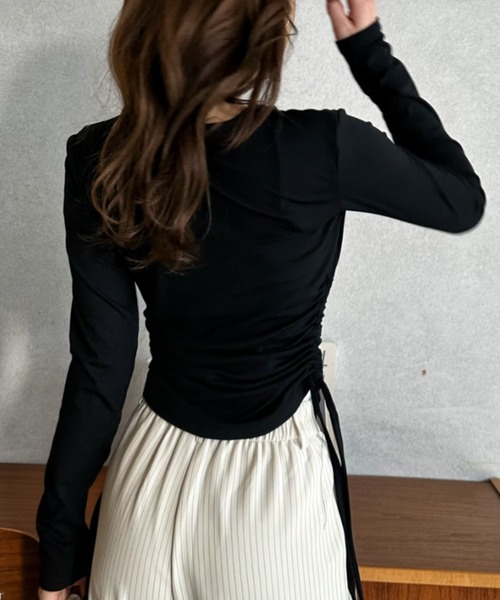 Eclat one(エクラワン)の「【Eclat one】サイドギャザー ドロスト ロングスリーブ カットソー(Tシャツ/カットソー・レディース・ブラック/ホワイト/グレー・FREE)」の14枚目の写真