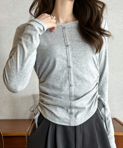 Eclat one(エクラワン)の「【Eclat one】サイドギャザー ドロスト ロングスリーブ カットソー(Tシャツ/カットソー・レディース・ブラック/ホワイト/グレー・FREE)」の18枚目の写真