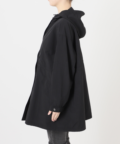 JOURNAL STANDARD relume（ジャーナルスタンダード　レリューム）の「［手洗い可］撥水ナイロンフーディーブルゾン（ナイロンジャケット・レディース・ブラック/ベージュ・FREE）」の18枚目の写真