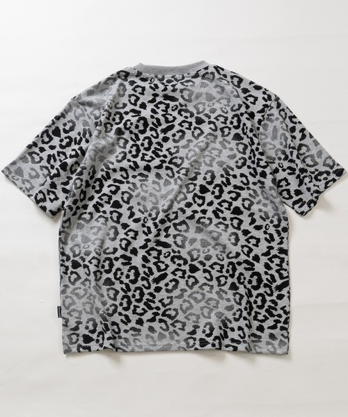 THRASHER(スラッシャー)の「【at】〔THRASHER/スラッシャー〕裏毛/カットデニム レオパード スプレー加工 半袖Tシャツ(Tシャツ/カットソー・メンズ・アッシュグレー/ブラック/ブルー・MEDIUM/LARGE)」の12枚目の写真
