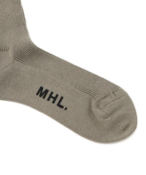 MHL.（エムエイチエル）の「FINE COTTON RIB SOCKS（ソックス/靴下・レディース・ベージュ系その他3/グレー系その他2/グリーン・FREE）」の5枚目の写真