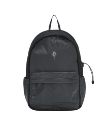 DEFGARMENTS（デフグラメンツ）の「NEEDLE LIGHT BAG PACK [CHARCOAL]（バックパック/リュック）」