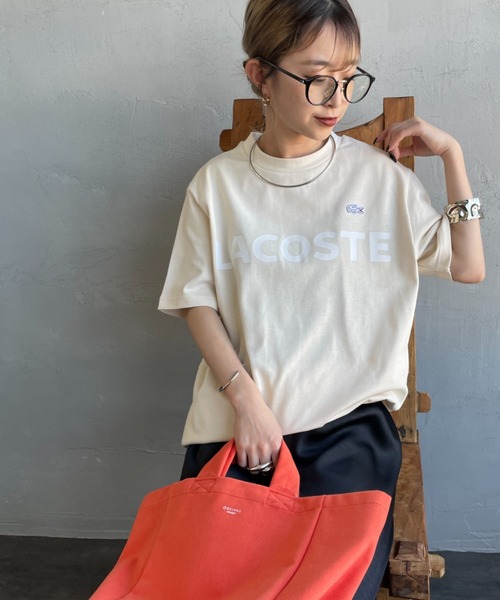 LACOSTE（ラコステ）の「[LACOSTE/ラコステ] ヘビーウェイト ロゴプリントTシャツ（Tシャツ/カットソー・レディース・ホワイト/キナリ/ブラック/チャコールグレー・2/4/3）」の2枚目の写真