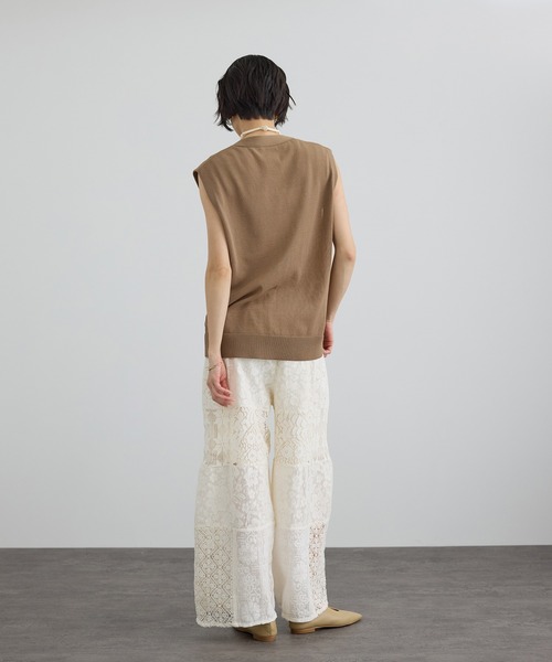 SALON adam et rope'（サロン アダム エ ロペ）の「【WEB限定】ドライタッチメタルボタンニットジレ / ベスト［洗える］（ベスト・レディース・ネイビー/グレー系その他/ブラウン・FREE）」の11枚目の写真