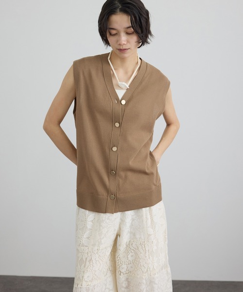 SALON adam et rope'（サロン アダム エ ロペ）の「【WEB限定】ドライタッチメタルボタンニットジレ / ベスト［洗える］（ベスト・レディース・ネイビー/グレー系その他/ブラウン・FREE）」の12枚目の写真