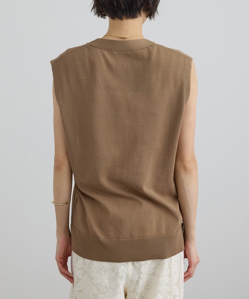 SALON adam et rope'（サロン アダム エ ロペ）の「【WEB限定】ドライタッチメタルボタンニットジレ / ベスト［洗える］（ベスト・レディース・ネイビー/グレー系その他/ブラウン・FREE）」の19枚目の写真