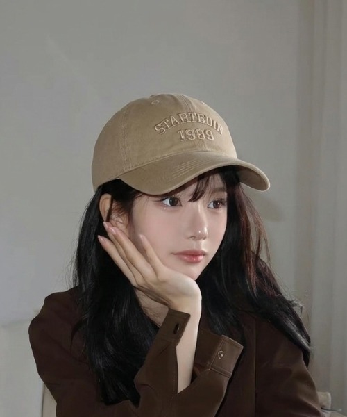 Teem Store（チームストア）の「レタリング刺繍キャップ 小顔効果（キャップ・レディース・ベージュ/グレー/ワイン・F）」の3枚目の写真