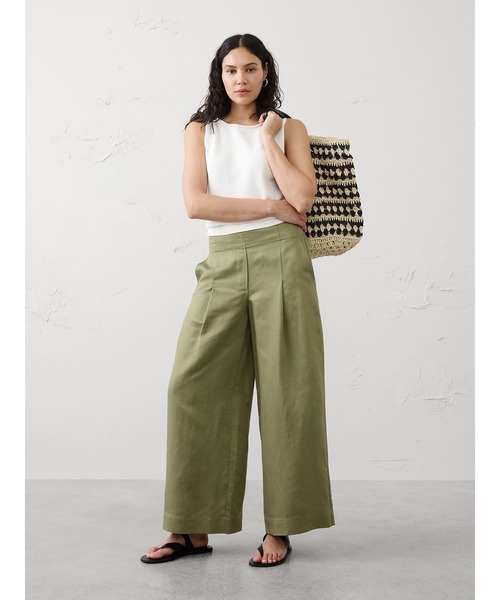 BANANA REPUBLIC FACTORY STORE(バナナリパブリック ファクトリーストア)の「BANANA REPUBLIC FACTORY STORE ワイドレッグ ミッドライズ プリーツ プルオンパンツ(その他パンツ・レディース・グリーン/ホワイト/カーキ/ブラック・XS/S/M/L)」の10枚目の写真