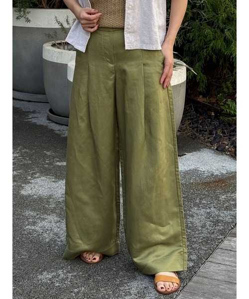 BANANA REPUBLIC FACTORY STORE(バナナリパブリック ファクトリーストア)の「BANANA REPUBLIC FACTORY STORE ワイドレッグ ミッドライズ プリーツ プルオンパンツ(その他パンツ・レディース・グリーン/ホワイト/カーキ/ブラック・XS/S/M/L)」の21枚目の写真