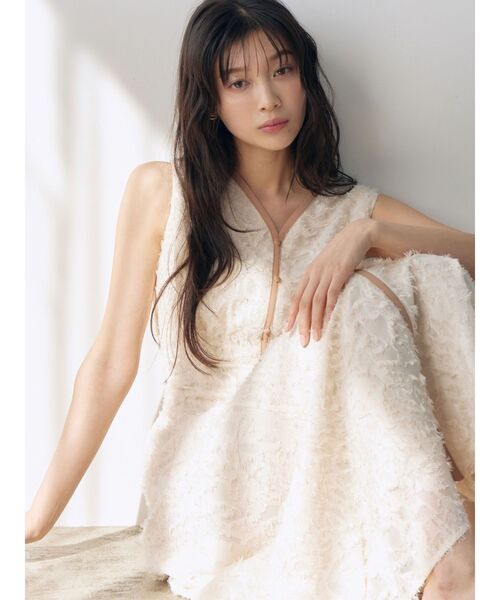 LAGUNAMOON（ラグナムーン）の「カットジャガードパイピングワンピース（ワンピース・レディース・ネイビー/ブラウン/アイボリー・SMALL/MEDIUM）」の4枚目の写真