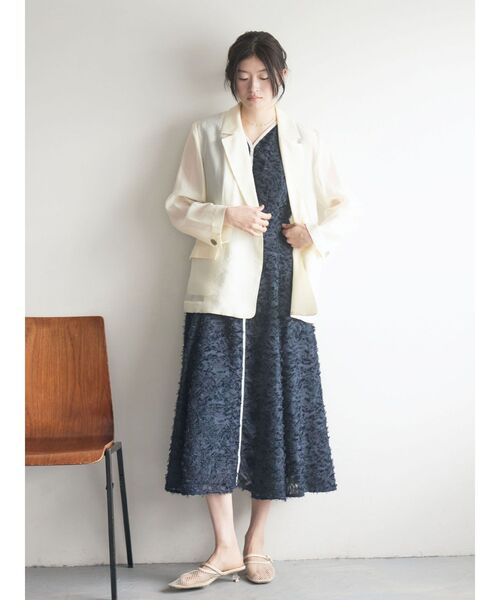 LAGUNAMOON（ラグナムーン）の「カットジャガードパイピングワンピース（ワンピース・レディース・ネイビー/ブラウン/アイボリー・SMALL/MEDIUM）」の11枚目の写真