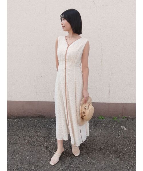 LAGUNAMOON（ラグナムーン）の「カットジャガードパイピングワンピース（ワンピース・レディース・ネイビー/ブラウン/アイボリー・SMALL/MEDIUM）」の16枚目の写真