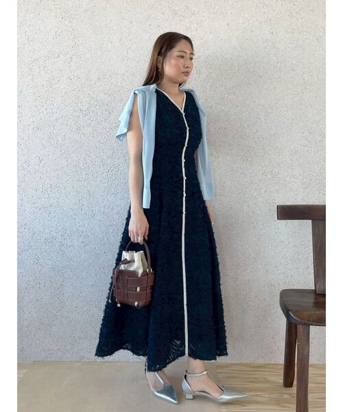LAGUNAMOON（ラグナムーン）の「カットジャガードパイピングワンピース 【夏服】（ワンピース・レディース・ネイビー/ブラウン/アイボリー・SMALL/MEDIUM）」の9枚目の写真