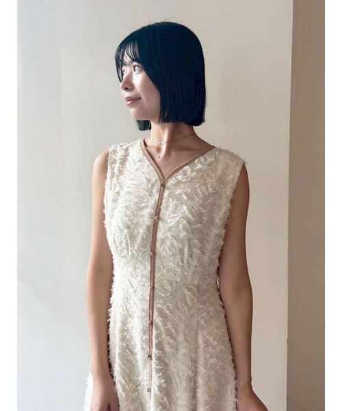 LAGUNAMOON（ラグナムーン）の「カットジャガードパイピングワンピース 【夏服】（ワンピース・レディース・ネイビー/ブラウン/アイボリー・SMALL/MEDIUM）」の17枚目の写真