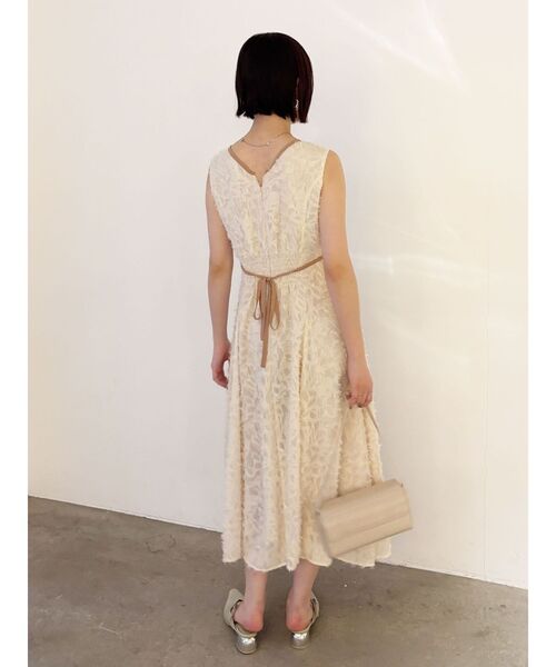 LAGUNAMOON（ラグナムーン）の「カットジャガードパイピングワンピース 【夏服】（ワンピース・レディース・ネイビー/ブラウン/アイボリー・SMALL/MEDIUM）」の22枚目の写真