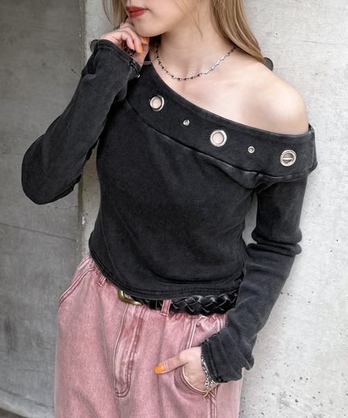 SPIRALGIRL（スパイラルガール）の「アイレットワンショルトップス（Tシャツ/カットソー・レディース・ホワイト/グリーン/ブラック・FREE）」の2枚目の写真