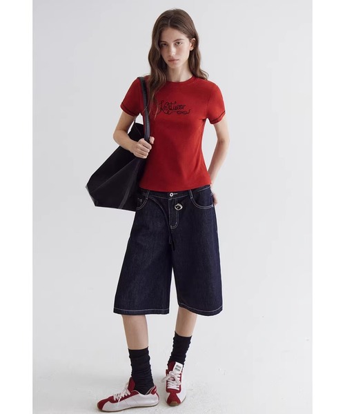 Fano Studios(ファノ ストゥディオズ)の「刺繍デザイン レトロ Tシャツ FC26S042【Fano Studios】【2026SS】(Tシャツ/カットソー・レディース・レッド・S/M/L)」の2枚目の写真