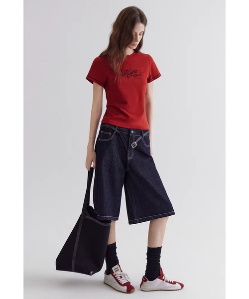 Fano Studios(ファノ ストゥディオズ)の「刺繍デザイン レトロ Tシャツ FC26S042【Fano Studios】【2026SS】(Tシャツ/カットソー・レディース・レッド・S/M/L)」の3枚目の写真