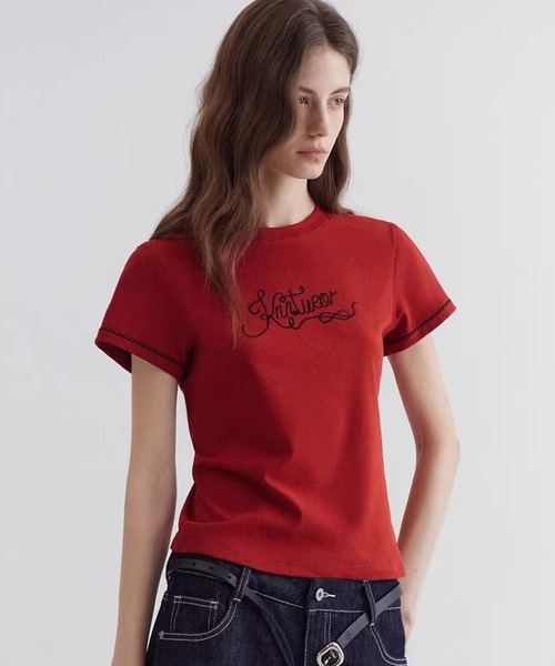 Fano Studios(ファノ ストゥディオズ)の「刺繍デザイン レトロ Tシャツ FC26S042【Fano Studios】【2026SS】(Tシャツ/カットソー・レディース・レッド・S/M/L)」の5枚目の写真