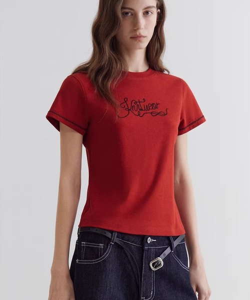 Fano Studios(ファノ ストゥディオズ)の「刺繍デザイン レトロ Tシャツ FC26S042【Fano Studios】【2026SS】(Tシャツ/カットソー・レディース・レッド・S/M/L)」の7枚目の写真