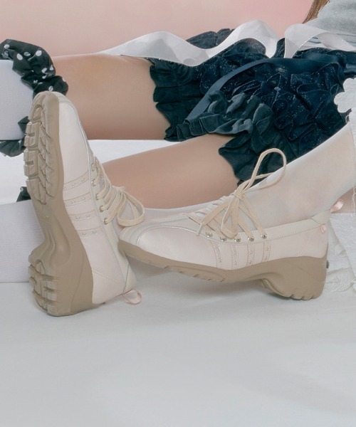 ROCKFISH WEATHERWEAR（ロックフィッシュウェザーウェア）の「[x ILLIT] BLISS HEEL LACEUP SNEAKERS（スニーカー・レディース・ピンク/ホワイト・23.0cm/23.5cm/24.0cm/24.5cm/25.0cm/25.5cm）」の11枚目の写真