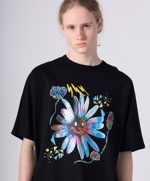 rehacer（レアセル）の「rehacer : × everglouu Pop Flower Dolman CS / ポップ フラワー ドルマン カットソー（Tシャツ/カットソー・メンズ・ホワイト/ブラック・X-LARGE/LARGE/MEDIUM/SMALL）」の5枚目の写真