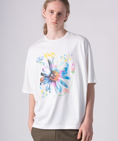 rehacer（レアセル）の「rehacer : × everglouu Pop Flower Dolman CS / ポップ フラワー ドルマン カットソー（Tシャツ/カットソー・メンズ・ホワイト/ブラック・X-LARGE/LARGE/MEDIUM/SMALL）」の7枚目の写真