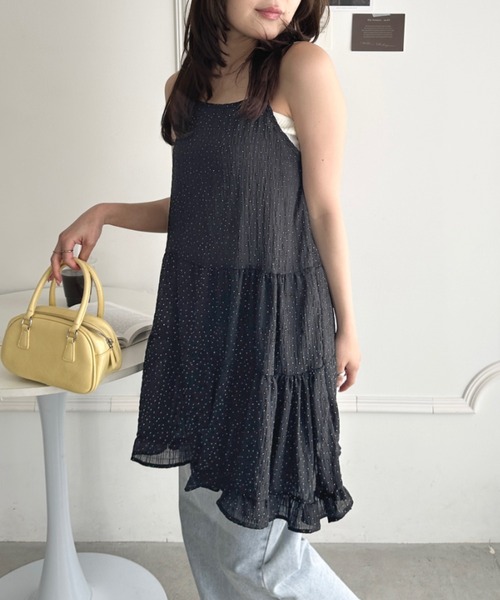 CLEA(クレア)の「ドット柄ティアード切り替えフリルミニシアーキャミワンピース(ワンピース・レディース・ブラック/ホワイト・FREE)」の11枚目の写真