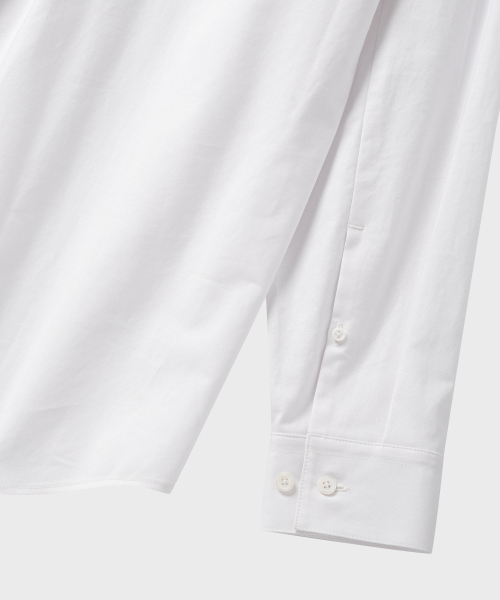 NONBLANK(ノンブランク)の「エッセンシャルオックスフォードドレスシャツ_WHITE(シャツ/ブラウス・メンズ・ホワイト・MEDIUM/LARGE/X-LARGE/SMALL)」の2枚目の写真
