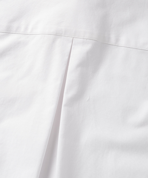 NONBLANK(ノンブランク)の「エッセンシャルオックスフォードドレスシャツ_WHITE(シャツ/ブラウス・メンズ・ホワイト・MEDIUM/LARGE/X-LARGE/SMALL)」の4枚目の写真