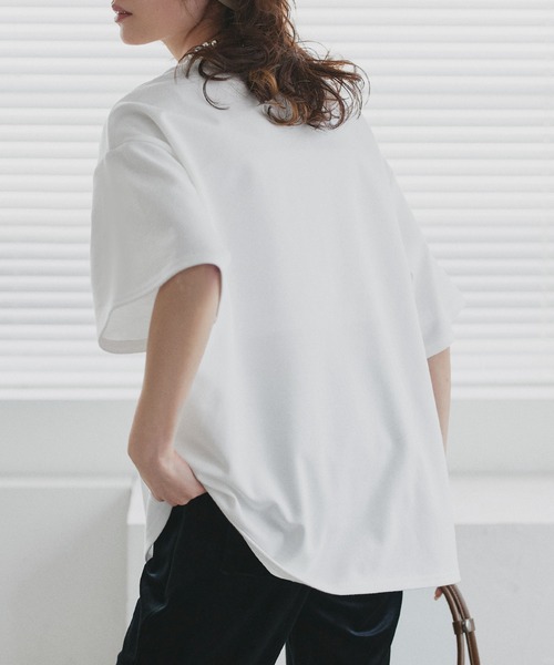 ad thie(アドティエ)の「ベーシック オーバーサイズ Tシャツ(Tシャツ/カットソー・レディース・チャコール/オートミール/オフホワイト/ブラック・FREE)」の8枚目の写真