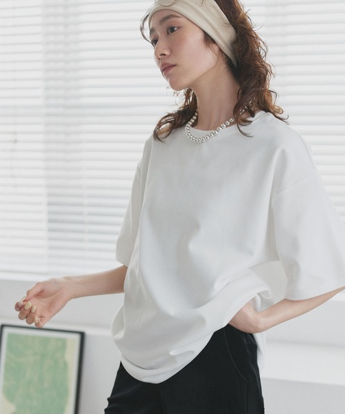 ad thie(アドティエ)の「ベーシック オーバーサイズ Tシャツ(Tシャツ/カットソー・レディース・チャコール/オートミール/オフホワイト/ブラック・FREE)」の9枚目の写真
