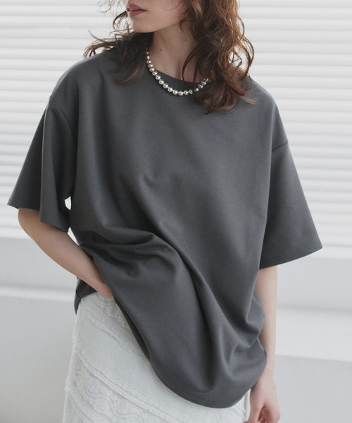 ad thie(アドティエ)の「ベーシック オーバーサイズ Tシャツ(Tシャツ/カットソー・レディース・チャコール/オートミール/オフホワイト/ブラック・FREE)」の20枚目の写真