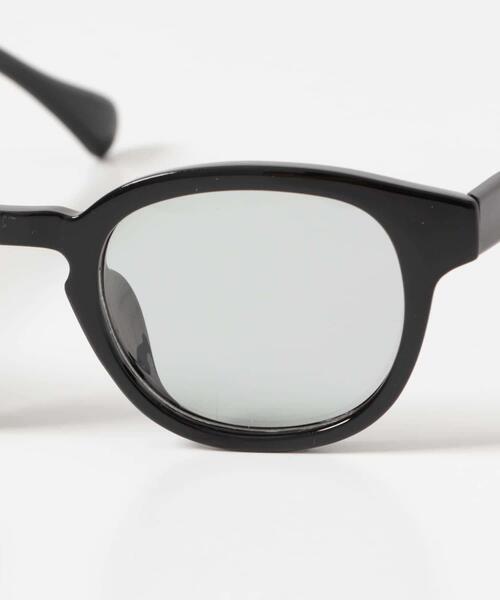 URBAN RESEARCH DOORS（アーバンリサーチドアーズ）の「ウェリントン(調光&偏光レンズ)（メガネ・メンズ・ブルー/グリーン/ブラック・-）」の5枚目の写真