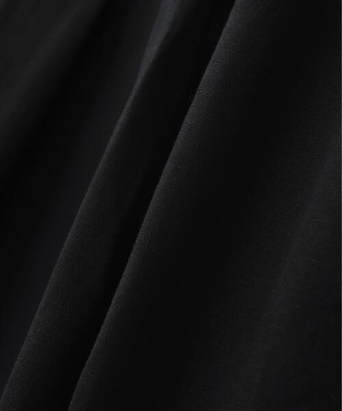MARGARET HOWELL(マーガレットハウエル)の「COTTON LINEN PLAIN WEAVE(ワンピース・レディース・オリーブ/ブラック・2/1)」の4枚目の写真