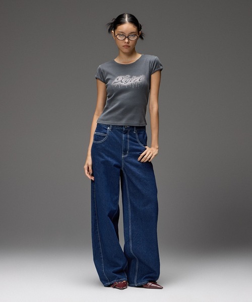 X-girl（エックスガール）の「FADED DROP RHINESTONE LOGO S/S BABY TEE（Tシャツ/カットソー・レディース・ブラック/ブラウン/ピンク・S/M）」の21枚目の写真