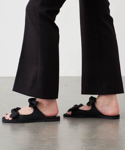 GRISE(グリーズ)の「《WEB+一部店舗限定》GRISE DOUBLE BOW ミュールサンダル(サンダル・レディース・ブラウン/ブラック・X-LARGE/LARGE/MEDIUM/SMALL)」の21枚目の写真