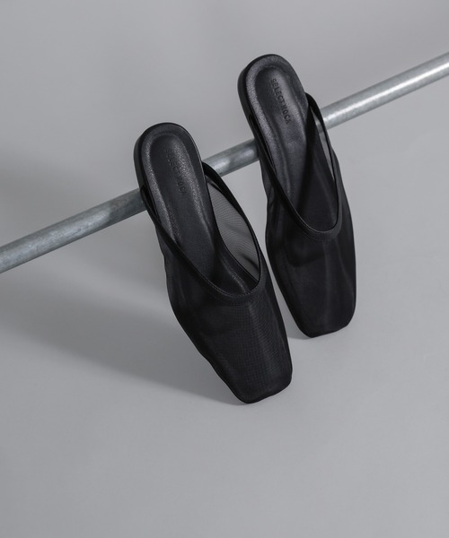 select MOCA Et(セレクトモカエト)の「【Et】Square-toe Mesh slip-ons(スリッポン・レディース・ブラック・LARGE/MEDIUM/SMALL/X-LARGE)」の3枚目の写真