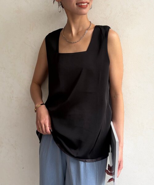 Chez toi(シェトワ)の「サテン×スムース2重スクエアタンク(キャミソール・レディース・ブラック/オフホワイト/ブルー・FREE)」の21枚目の写真