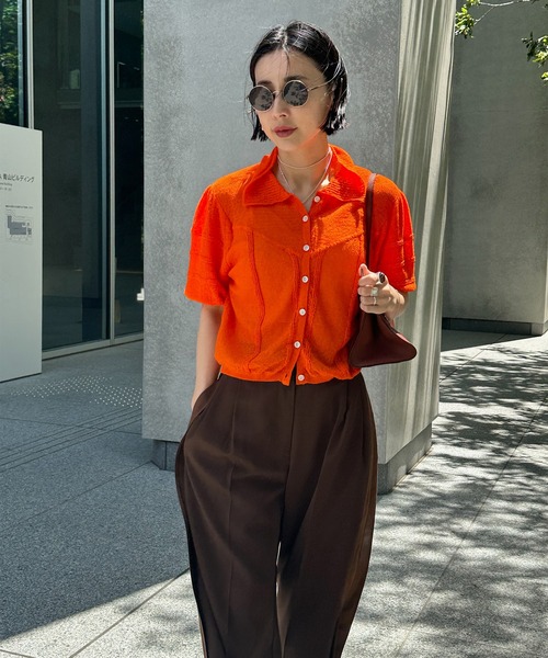 Ameri(アメリ)の「MEDI COMPACT SUMMER KNIT BLOUSE(シャツ/ブラウス・レディース・ブラック/オレンジ/アイボリー/ブルー・MEDIUM/SMALL)」の19枚目の写真