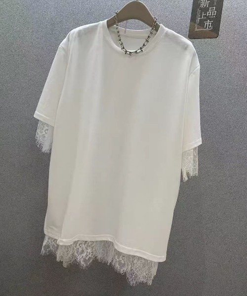 LUCPY(ラクピー)の「レースレイヤード風オーバーサイズTシャツ(Tシャツ/カットソー・レディース・ホワイト/グレー/ブラック・X-LARGE/LARGE)」の1枚目の写真