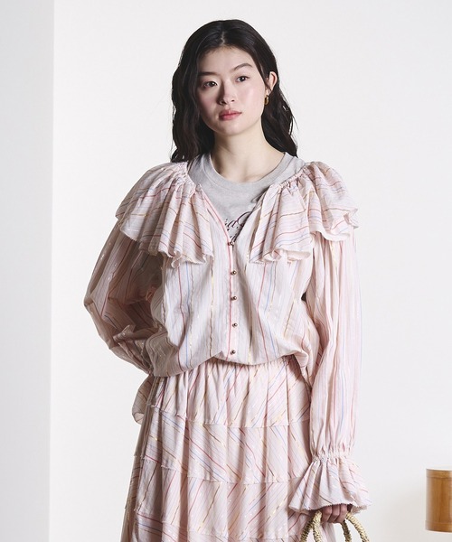ROSE BUD（ローズバッド）の「(mag.by c)STRIPE FRILL COLLAR BLOUSE（シャツ/ブラウス・レディース・ブラック/ライトピンク・ONE SIZE）」の4枚目の写真