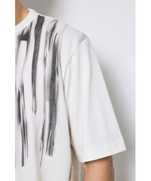 AZUL by moussy(アズールバイマウジー)の「【大人の抜け感】ランダムペイントトップス 半袖 春服 夏服 秋服 3サイズ展開(Tシャツ/カットソー・メンズ・ホワイト系その他/ベージュ系その他/ブラック系その他/ブルー系その他3・LARGE/MEDIUM/SMALL)」の12枚目の写真