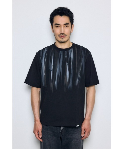 AZUL by moussy(アズールバイマウジー)の「【大人の抜け感】ランダムペイントトップス 半袖 春服 夏服 秋服 3サイズ展開(Tシャツ/カットソー・メンズ・ホワイト系その他/ベージュ系その他/ブラック系その他/ブルー系その他3・LARGE/MEDIUM/SMALL)」の17枚目の写真