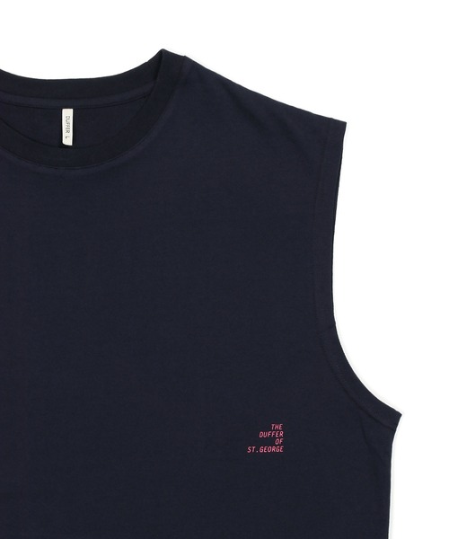 The DUFFER of ST.GEORGE（ザダファーオブセントジョージ）の「8oz HEAVY WEIGHT COTTON NO-SLEEVE TEE：セットアップ対応 ヘビーウェイト ノースリーブTシャツ/ 厚手Tシャツ / 透けない / 肉厚/ レイヤード（タンクトップ・メンズ・オフホワイト/スミクロ/ベージュ/ネイビー・MEDIUM/X-LARGE/LARGE）」の7枚目の写真